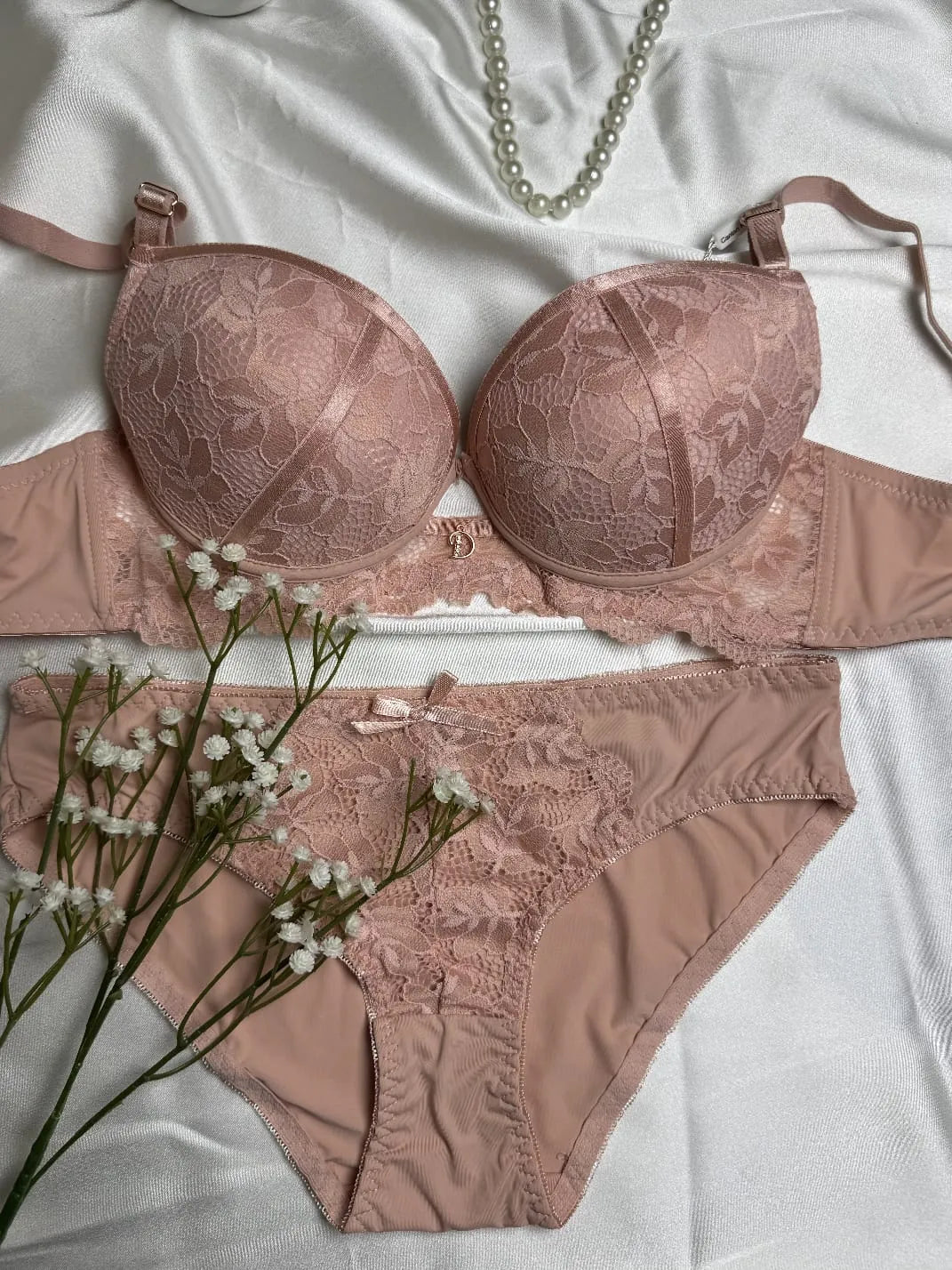 Canlan Keni Royal Lace Bra & Panty Set